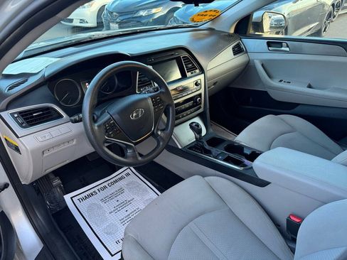 Used 2016 Hyundai Sonata SE FWD image 12