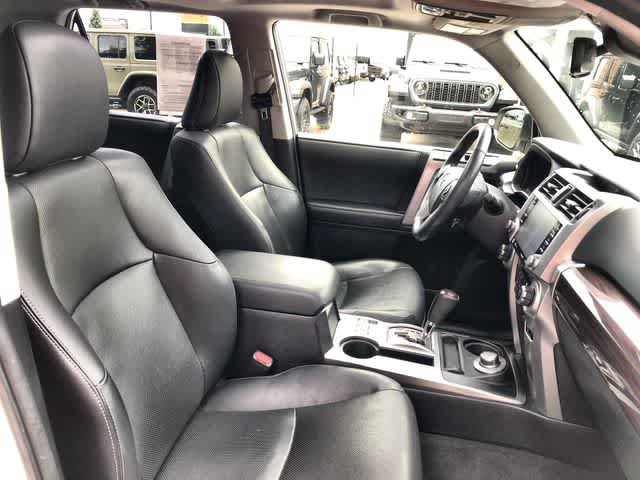 Used 2020 Toyota 4Runner Limited AWD/4WD image 38