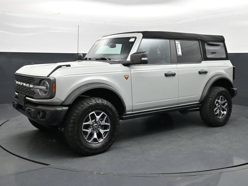 Used 2022 Ford Bronco Badlands AWD/4WD image 1