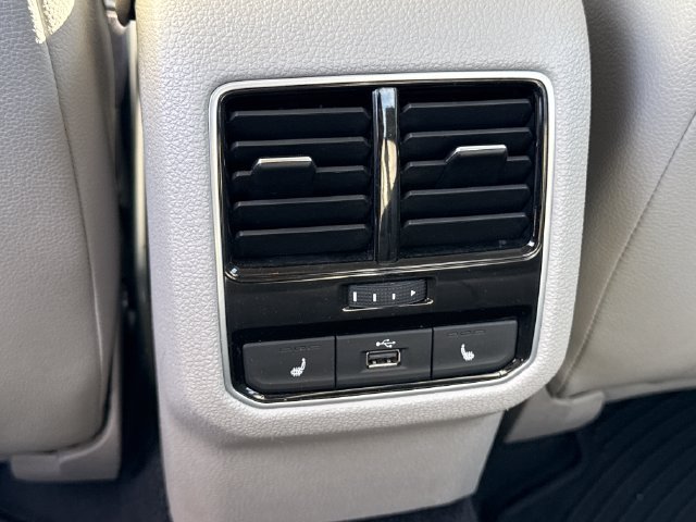 Used 2017 Volkswagen Passat 1.8T SE FWD image 22