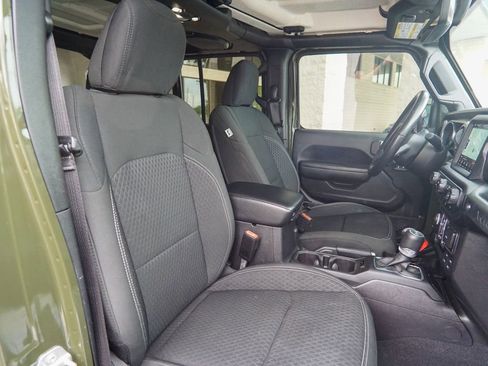 Used 2021 Jeep Wrangler Unlimited Sport AWD/4WD image 25