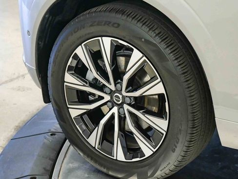 Certified 2023 Volvo XC60 B5 Plus w/ Climate Package AWD/4WD image 10