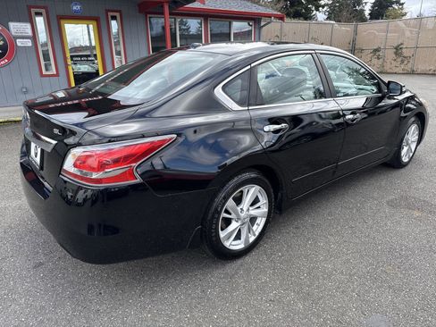 Used 2015 Nissan Altima 2.5 SL w/ Technology Package image 7