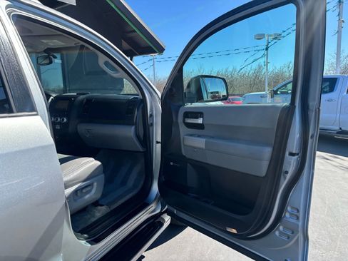Used 2008 Toyota Sequoia Limited image 15
