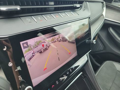 New 2026 Jeep Grand Cherokee L 2WD image 17
