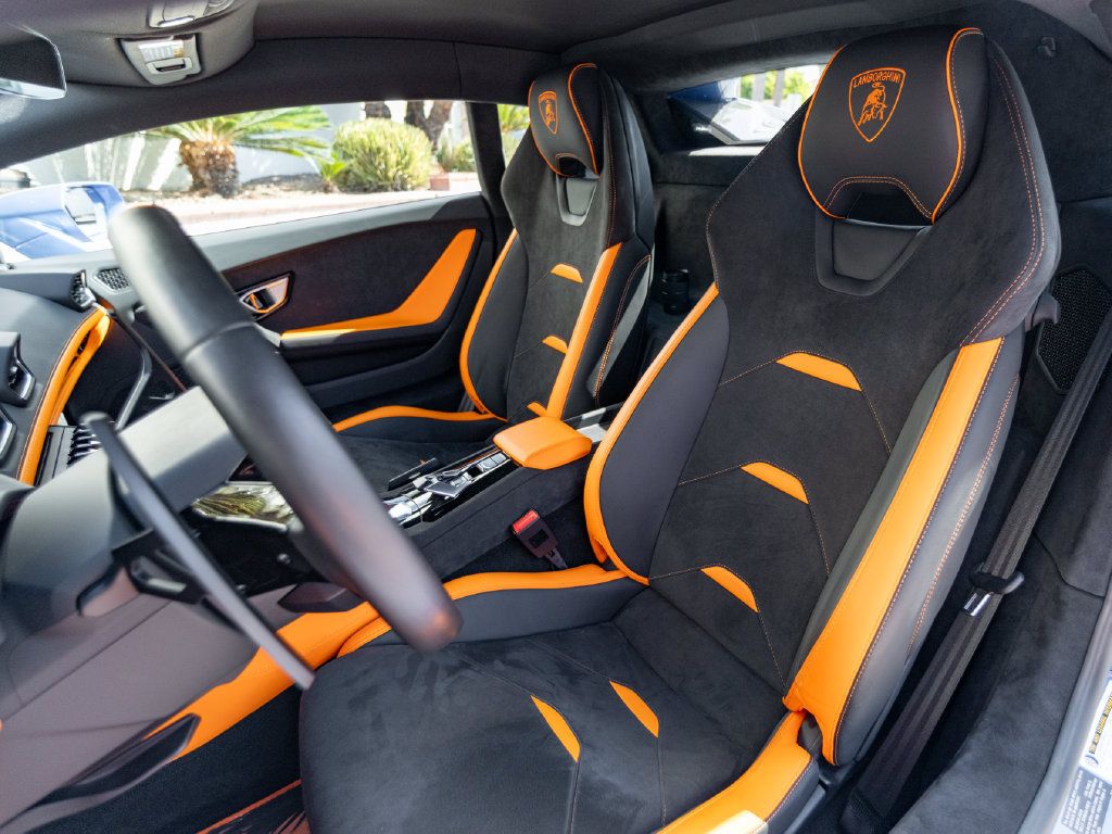 Used 2023 Lamborghini Huracan Tecnica RWD image 17