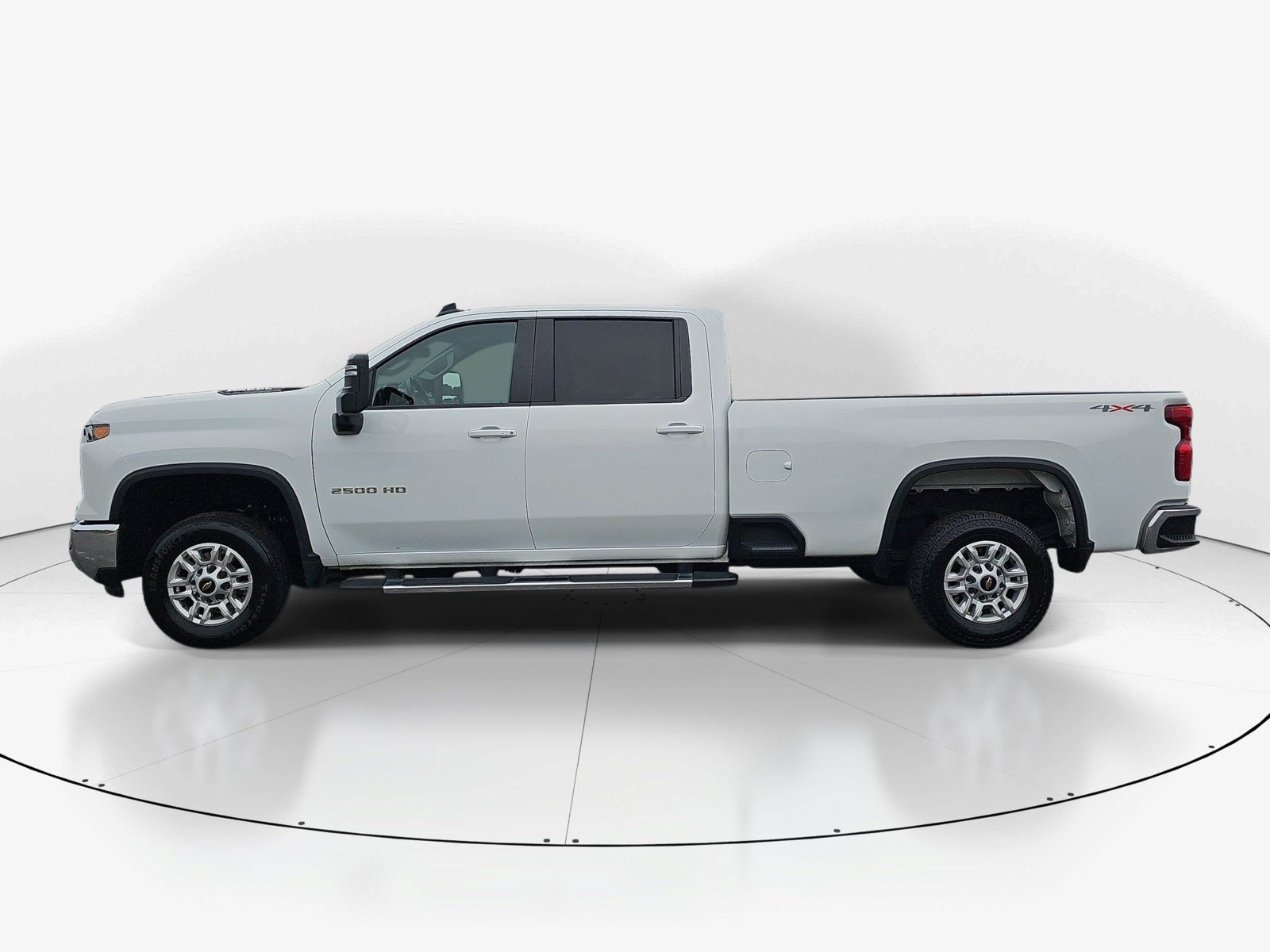 Used 2025 Chevrolet Silverado 2500 LT w/ Convenience Package AWD/4WD image 7