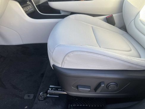 New 2026 Hyundai Tucson Limited image 25