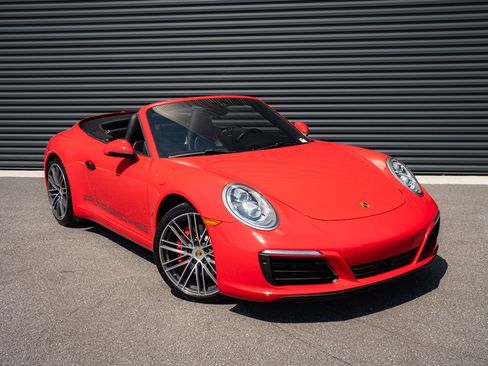 Used 2019 Porsche 911 Carrera S image 23