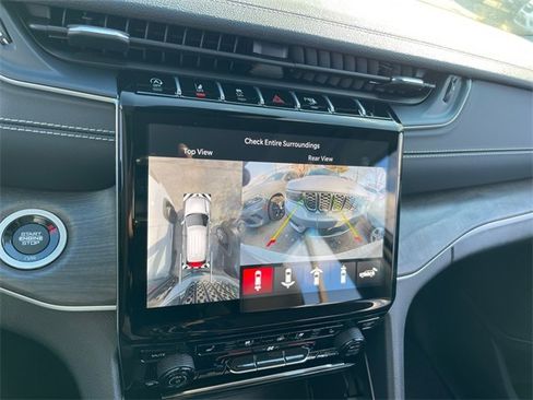 New 2024 Jeep Grand Cherokee L Limited w/ Luxury Tech Group II image 13