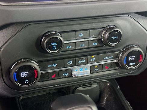 Used 2025 Ford Bronco Big Bend image 24