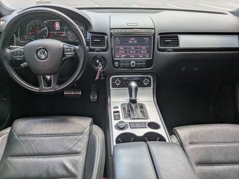 Used 2017 Volkswagen Touareg Wolfsburg Edition AWD/4WD image 15
