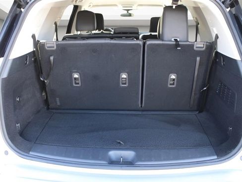 Used 2022 Nissan Pathfinder SL w/ SL Black Package image 23