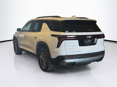 Used 2025 Chevrolet Traverse LT AWD/4WD image 5