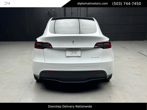 Used 2023 Tesla Model Y Long Range image 6