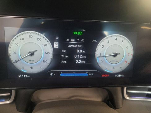 Used 2024 Hyundai Elantra SEL FWD image 23