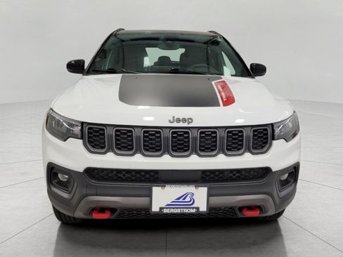 Used 2025 Jeep Compass Trailhawk AWD/4WD image 13