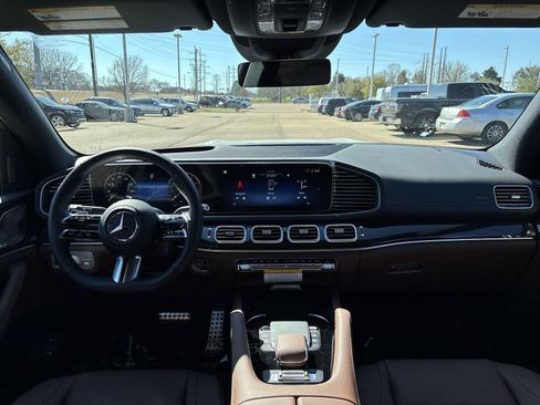 New 2026 Mercedes-Benz GLS 450 4MATIC image 14