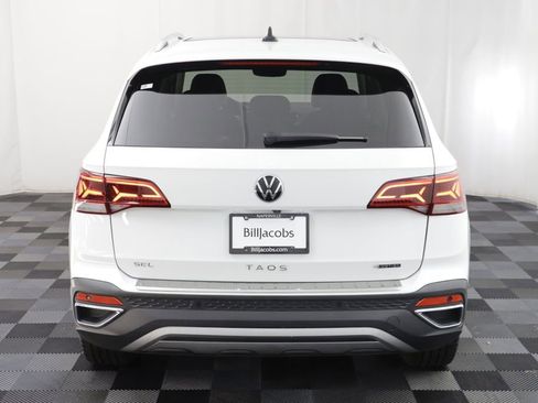Certified 2023 Volkswagen Taos SEL AWD/4WD image 17