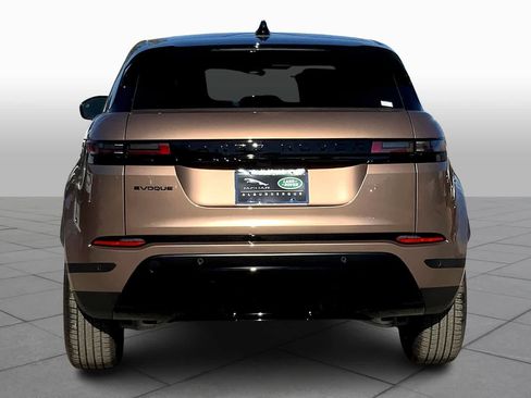 Used 2025 Land Rover Range Rover Evoque S image 4