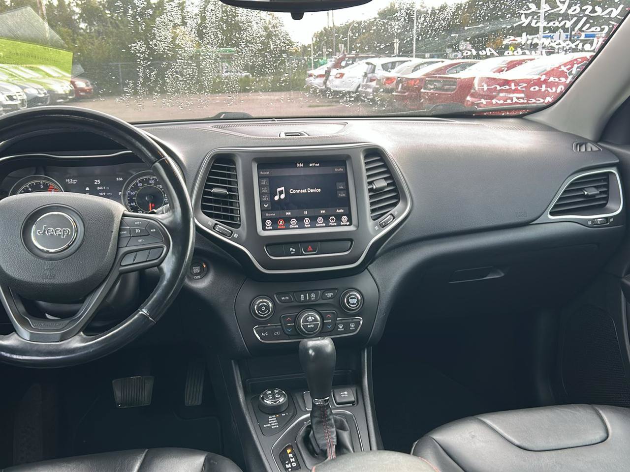 Used 2020 Jeep Cherokee Trailhawk w/ Cold Weather Group AWD/4WD image 10