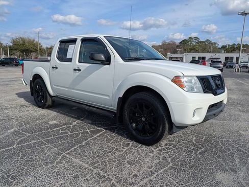 Used 2019 Nissan Frontier SV w/ Value Truck Package image 2