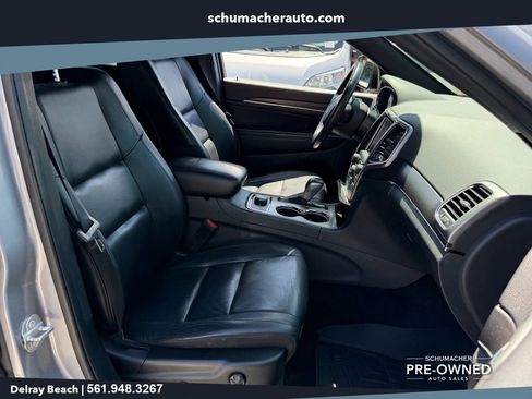 Used 2018 Jeep Grand Cherokee Limited AWD/4WD image 19
