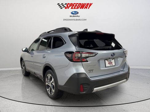 Certified 2022 Subaru Outback Limited image 7