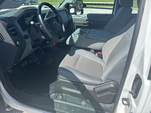 Used 2014 Ford F250 XL w/ Power Equipment Group image 13