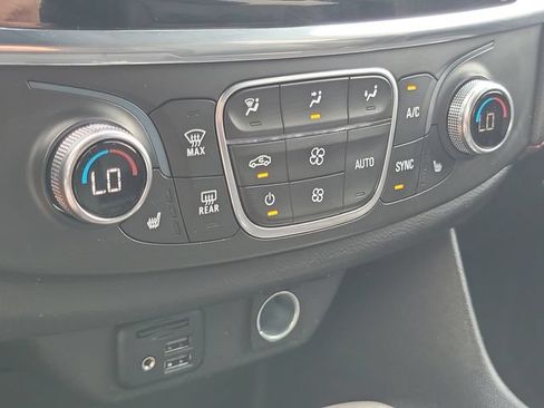 Certified 2023 Chevrolet Traverse RS AWD/4WD image 31