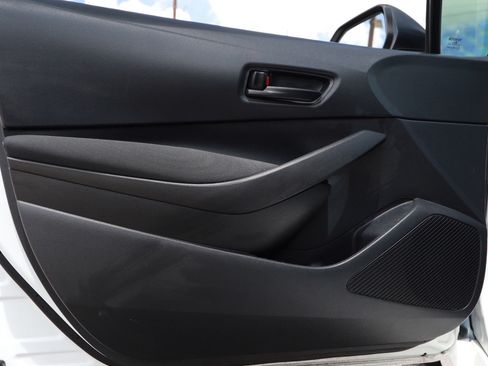 Used 2025 Toyota Corolla LE w/ Convenience Package FWD image 20