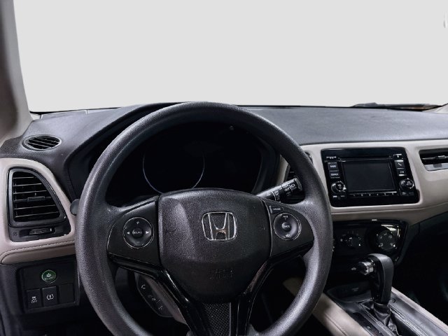 Used 2016 Honda HR-V LX image 11