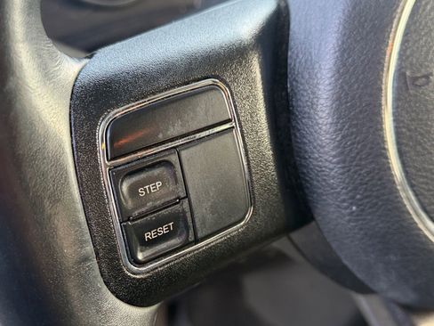 Used 2018 Jeep Wrangler Unlimited Sahara image 21