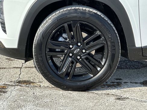 Used 2025 Chevrolet Trax ACTIV w/ Sunroof Package image 8