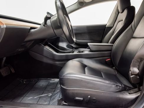 Used 2018 Tesla Model 3 Long Range RWD image 11