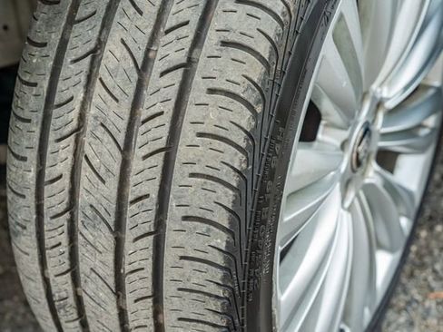 Used 2012 Jaguar XF Portfolio image 16