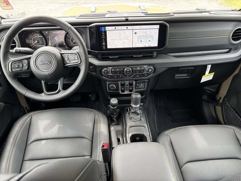 New 2026 Jeep Gladiator Sport AWD/4WD image 3