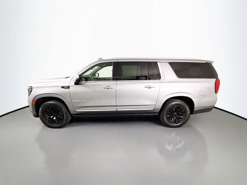 Used 2024 GMC Yukon XL Denali AWD/4WD image 4