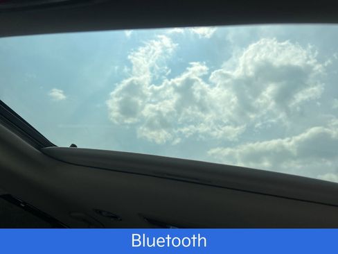 Used 2024 Kia Telluride EX image 18