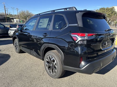 New 2026 Subaru Forester Premium image 5