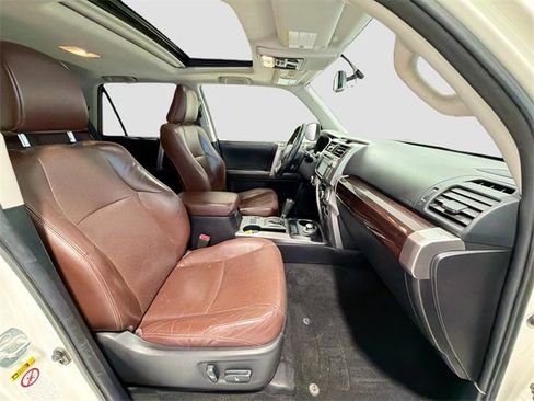 Used 2014 Toyota 4Runner Limited image 24