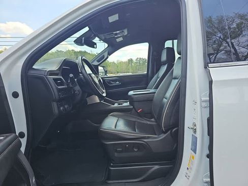 Used 2023 Chevrolet Suburban Premier image 13