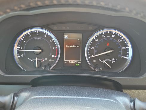 Used 2017 Toyota Highlander SE AWD/4WD image 31