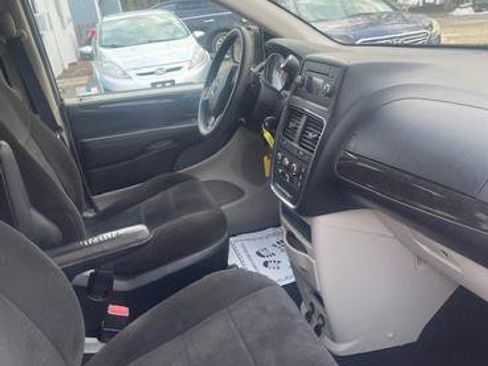 Used 2013 Dodge Grand Caravan SE image 6