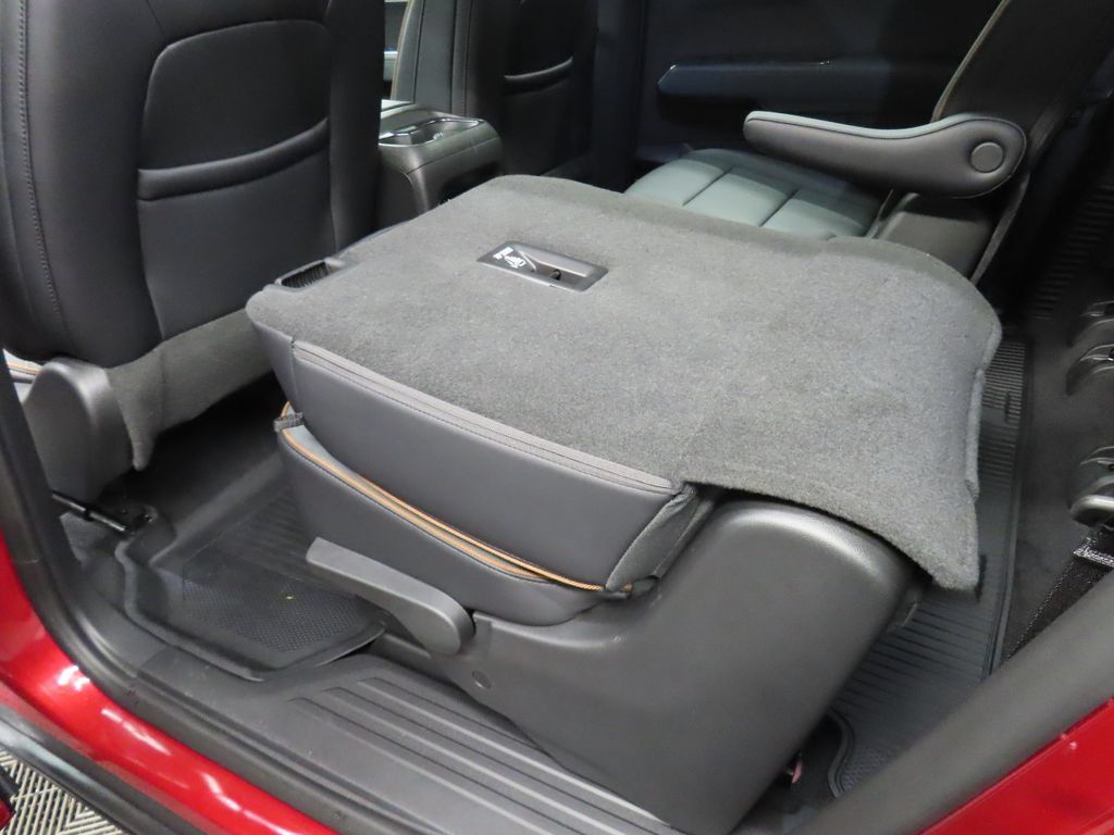 Used 2026 GMC Acadia AT4 w/ LPO, Floor Liner Package AWD/4WD image 64