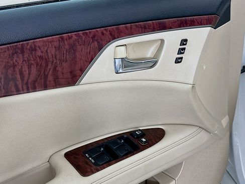 Used 2012 Toyota Avalon Limited image 15