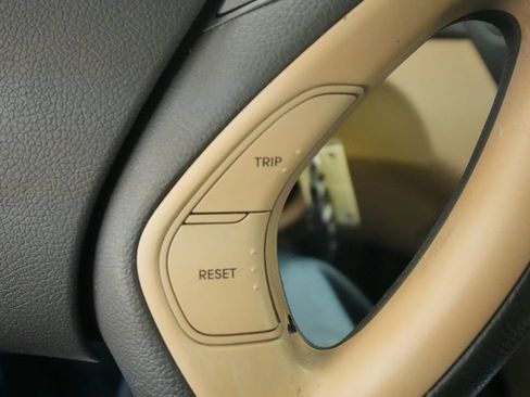 Used 2012 Hyundai Sonata GLS FWD image 35
