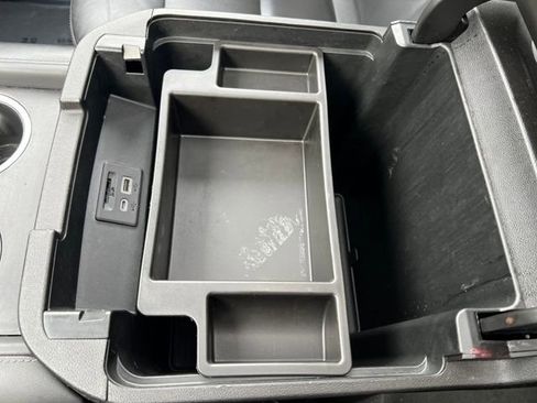 Used 2021 Chevrolet Suburban LT image 21