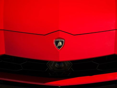 Used 2019 Lamborghini Urus image 5