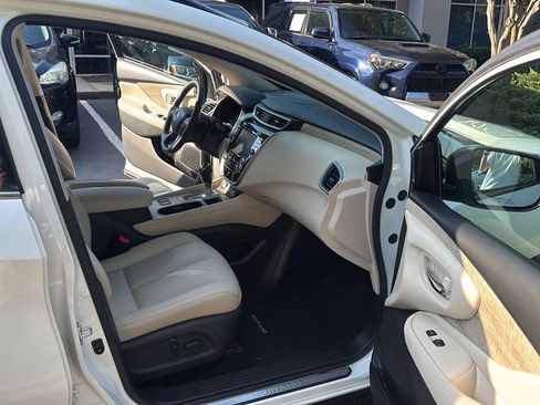 Used 2020 Nissan Murano SV w/ Premium Package AWD/4WD image 21
